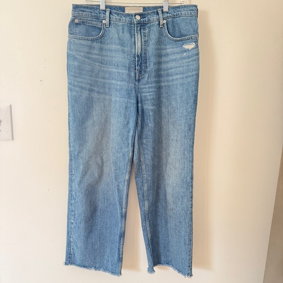 Everlane “the way high jean” in Distressed Wash Raw Hem Straight Leg - Picture 6 of 7